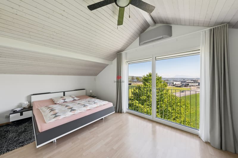 Panorama Doppeleinfamilienhaus mit See- und Bergsicht (8)