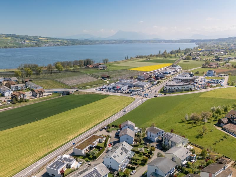 Panorama Doppeleinfamilienhaus mit See- und Bergsicht (13)
