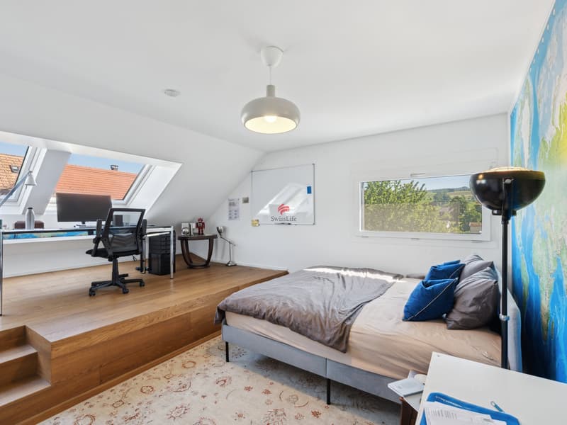 Schafzimmer im 1. OG mit Eichenparkett-Empore