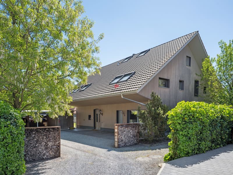 Exklusiver Wohntraum mit parkähnlichem Garten (1)