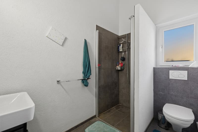 Badezimmer mit Dusche