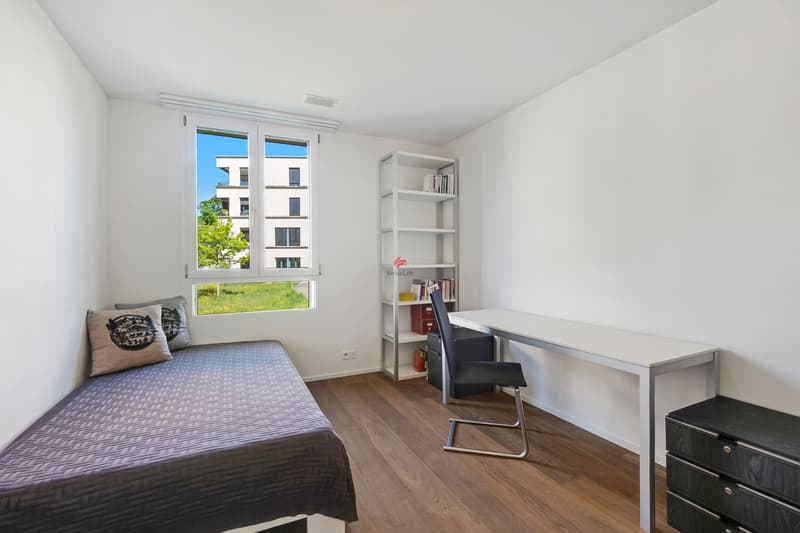 Hochwertige 4.5 Zimmer Wohnung mit sonniger Loggia und Felseneggblick (8)