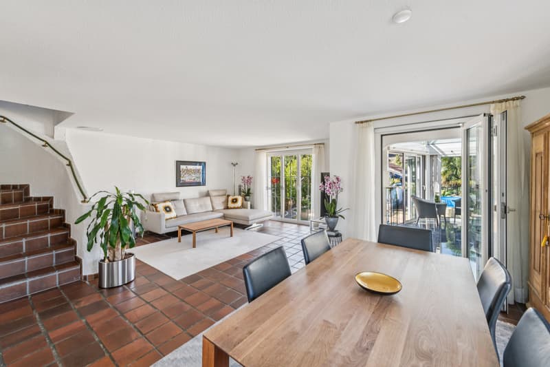 Doppeleinfamilienhaus mit Pool und Wintergarten (2)