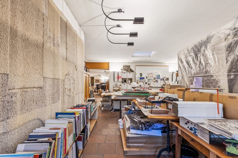 Künstlerinnen-Atelier mit Zugang zum Garten