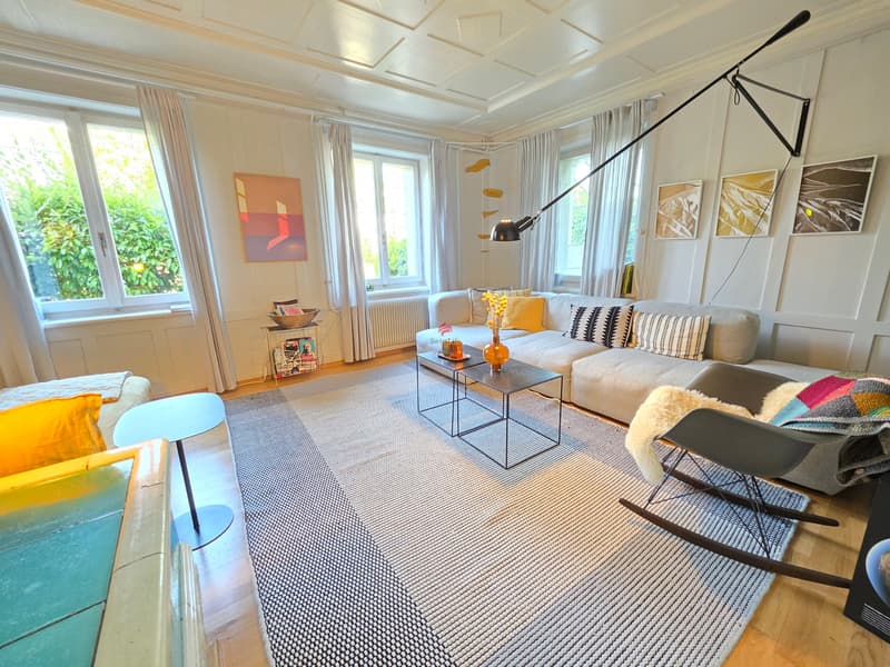 EG Wohnzimmer mit Kachelofen