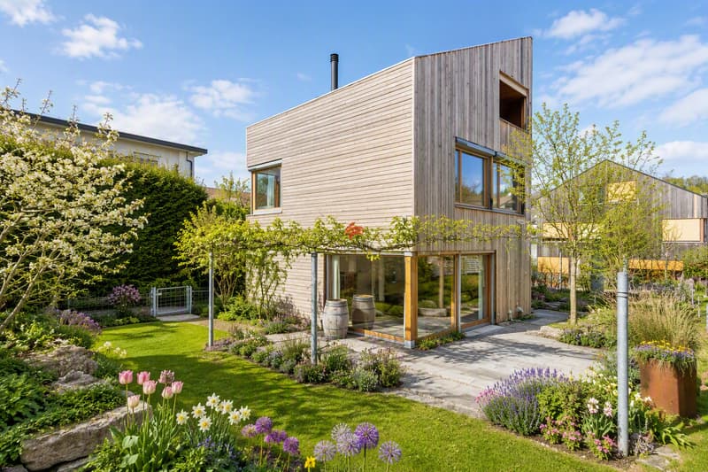 Freistehendes Architektenhaus in sonniger Lage (1)