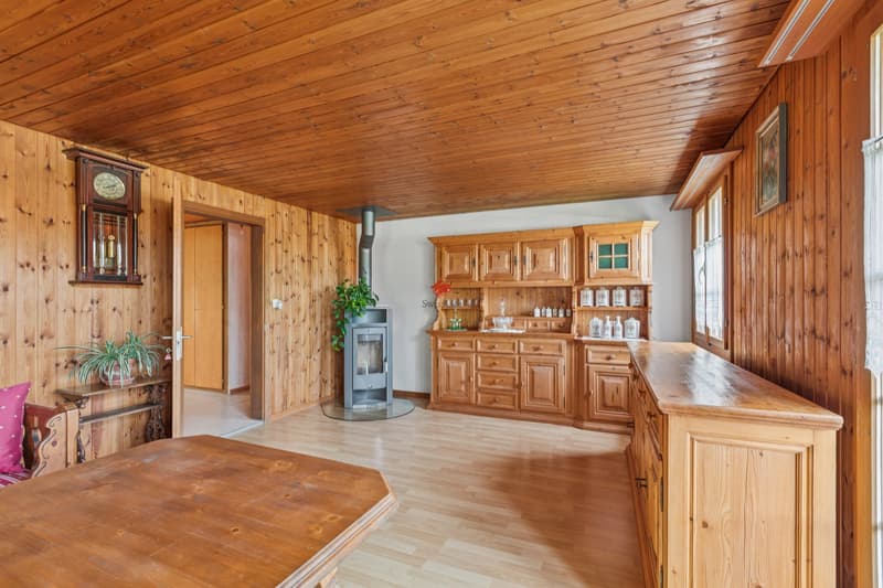 Wohn- und Esszimmer mit Schwedenofen