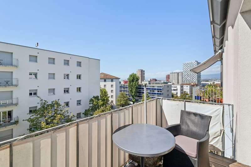 / Vue depuis le balcon côté Sud