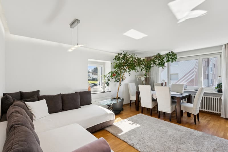 Sonneneinstrahlung von allen Seiten der Wohnung (2)