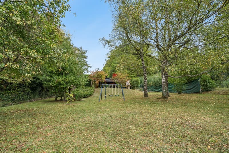 Chalet d'été situé en zone agricole au coeur de la nature (10)
