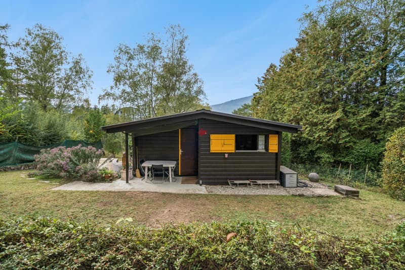 Chalet d'été situé en zone agricole au coeur de la nature (1)