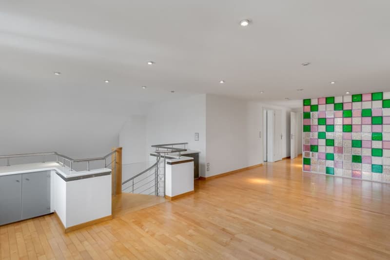Grosszügige 8.5-Zimmer-Wohnung Watt (6)