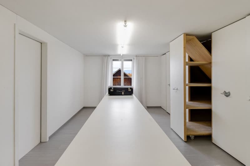 Grosszügige 8.5-Zimmer-Wohnung Watt (7)