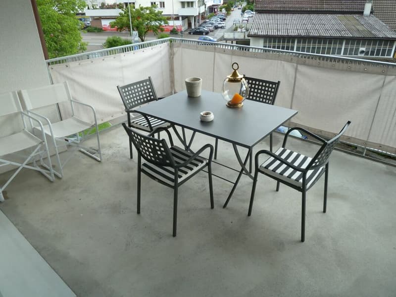 Moderne 2.5-Zimmerwohnung zentral in Kloten (7)