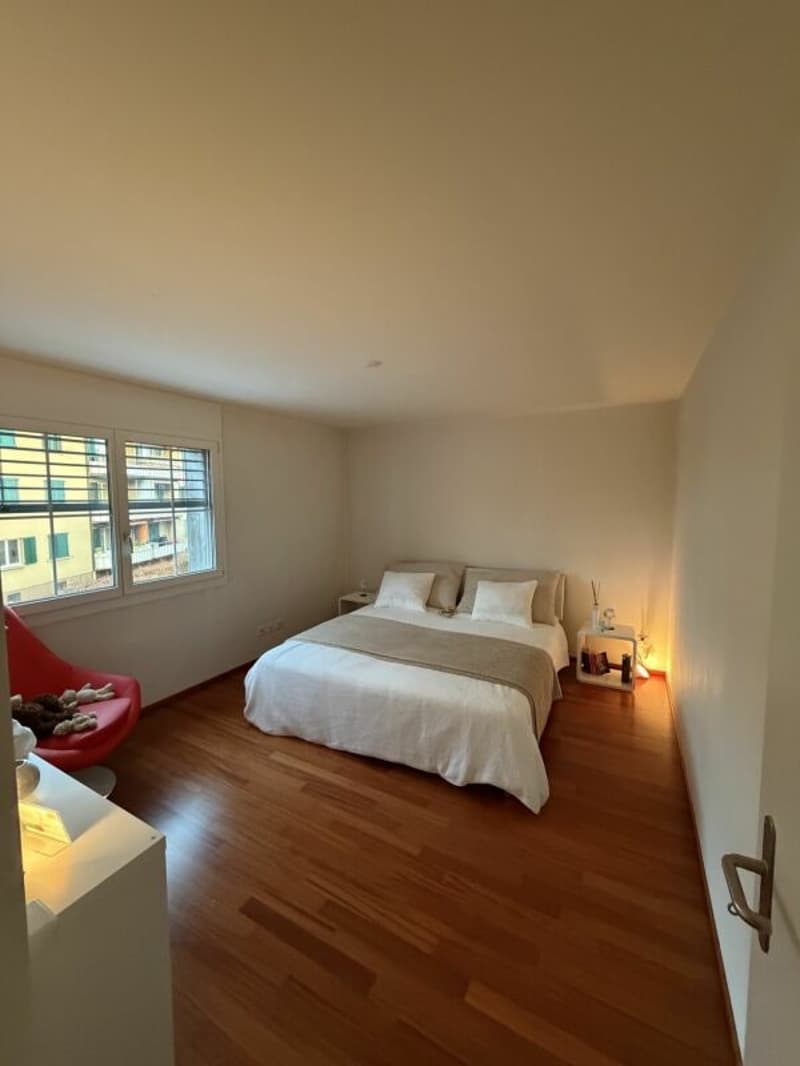 Moderne 2.5-Zimmerwohnung zentral in Kloten (5)