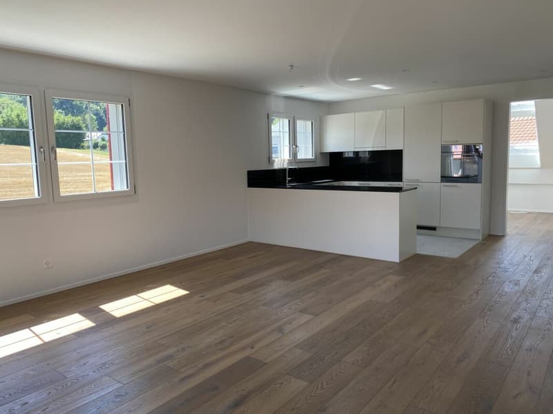 Moderne 2.5-Zimmerwohnung mit hohem Ausbaustandard in Nassenwil (2)