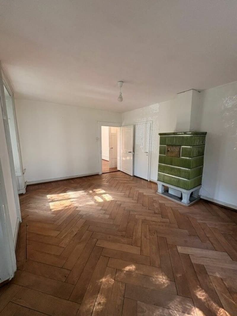 Befristete 5-Zimmer-Altbauwohnung direkt beim Klusplatz! (5)
