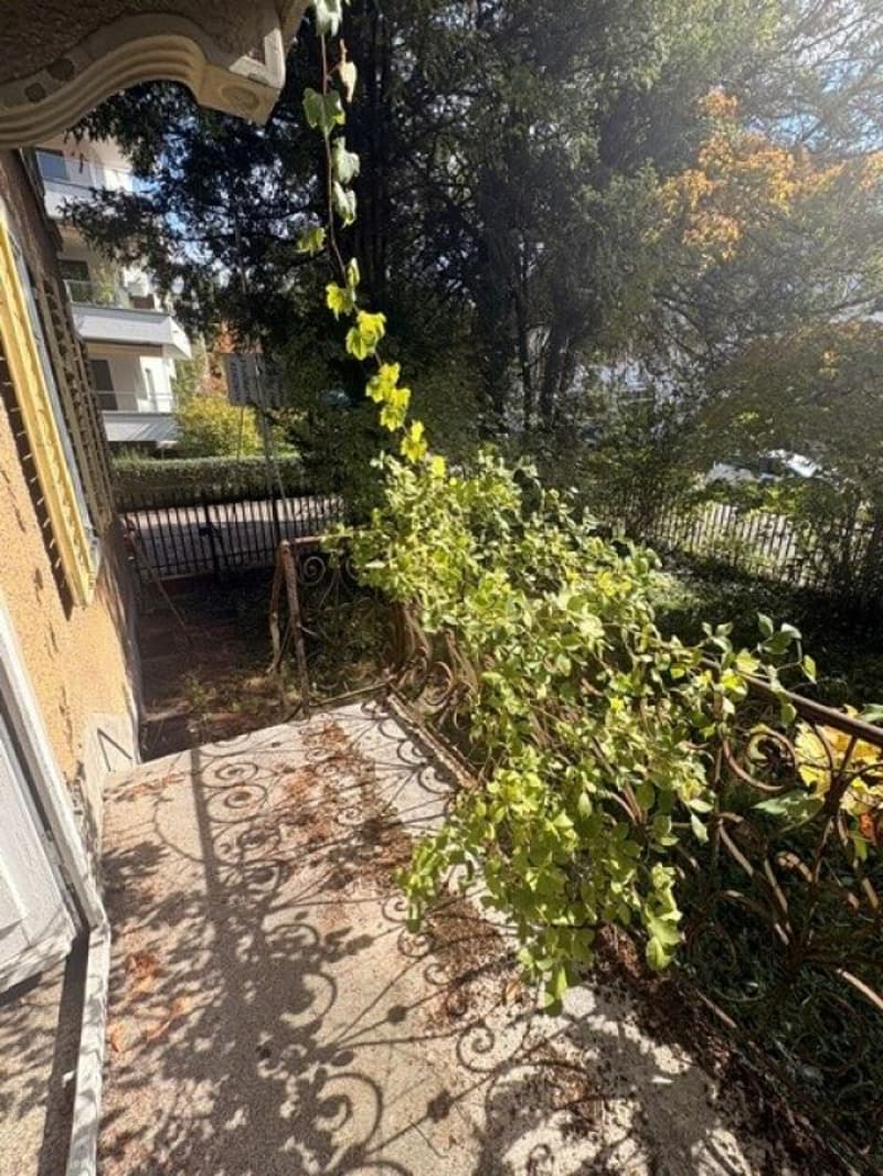 Befristete 5-Zimmer-Altbauwohnung direkt beim Klusplatz! (9)