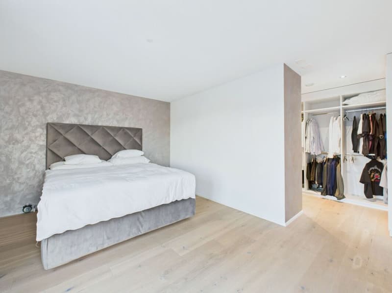 Exklusive 4.5-Zimmer-Attikawohnung - Luxusausbau, Designer-Küche & zwei Terrassen im Zentrum von Kloten (11)