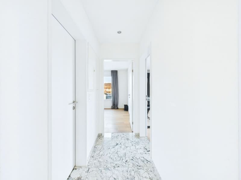 Exklusive 4.5-Zimmer-Attikawohnung - Luxusausbau, Designer-Küche & zwei Terrassen im Zentrum von Kloten (14)