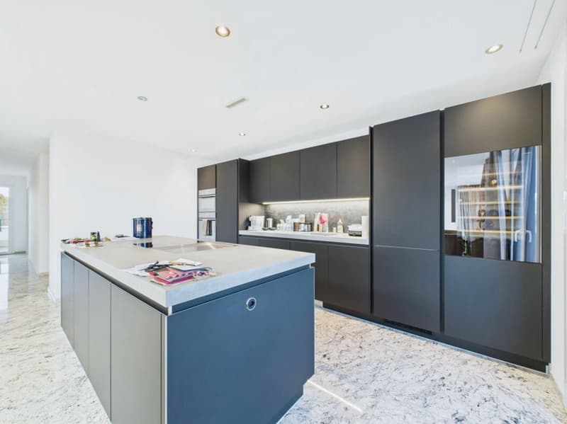 Exklusive 4.5-Zimmer-Attikawohnung - Luxusausbau, Designer-Küche & zwei Terrassen im Zentrum von Kloten (6)