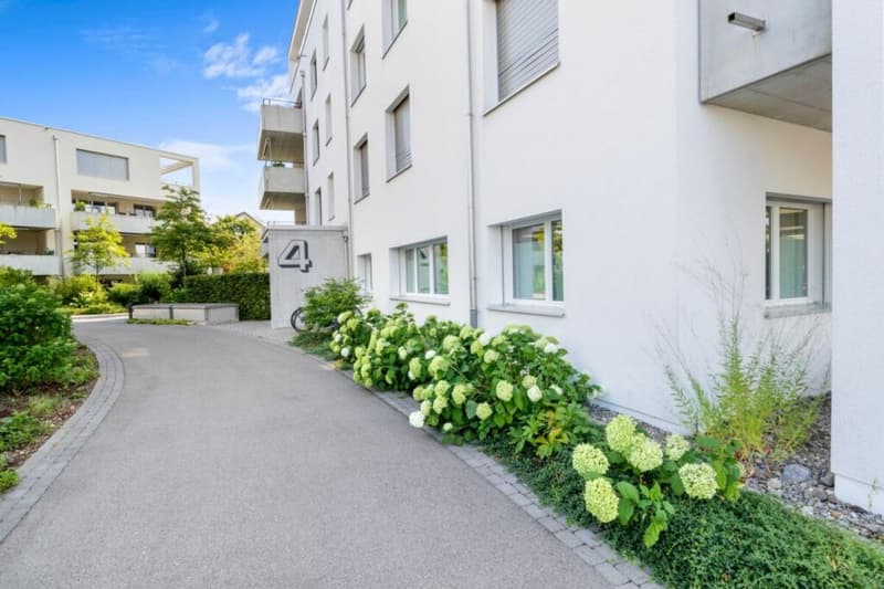 Exklusive 4.5-Zimmer-Attikawohnung - Luxusausbau, Designer-Küche & zwei Terrassen im Zentrum von Kloten (21)