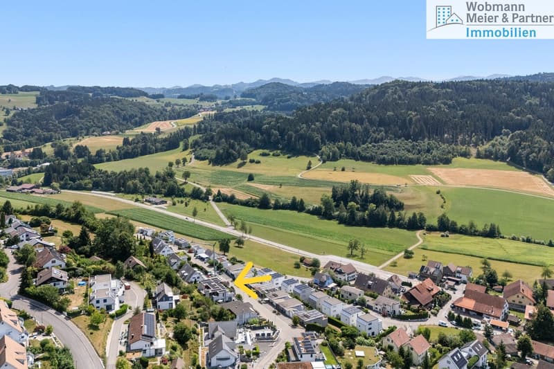Umgeben von Wiesen, Feldern und Wald!