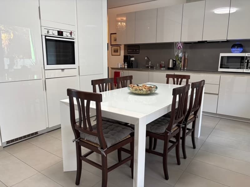 Elegante appartamento di 4.5 locali a Pazzallo (2)