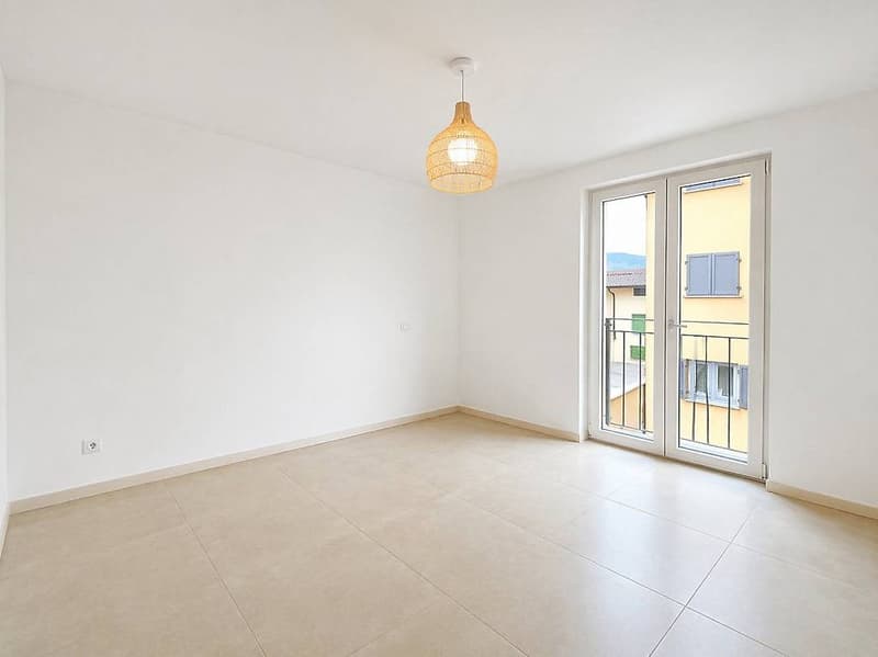 Moderno appartamento 4.5 locali semi-arredato a Novazzano (9)