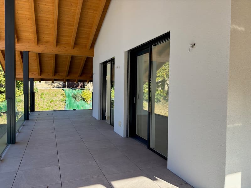 Moderno attico di 3.5 locali con ampio terrazzo (4)