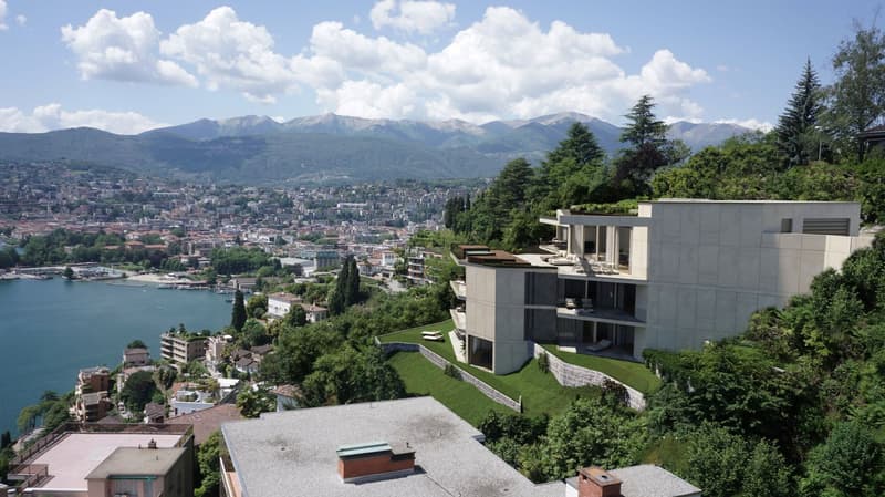 APPARTAMENTO DI ALTO STANDING CON GIARDINO E MAGNIFICA VISTA SUL LAGO DI LUGANO (4)