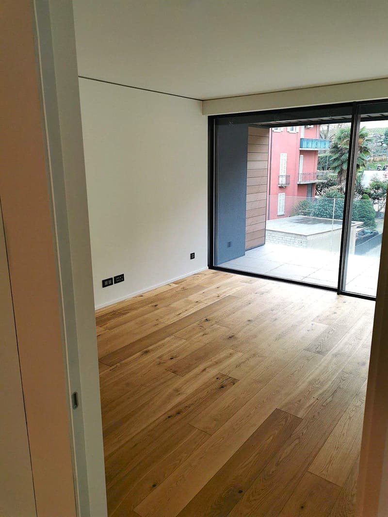 Elegante appartamento di 4.5 locali nella prestigiosa Residenza Parco Lago – Paradiso (8)