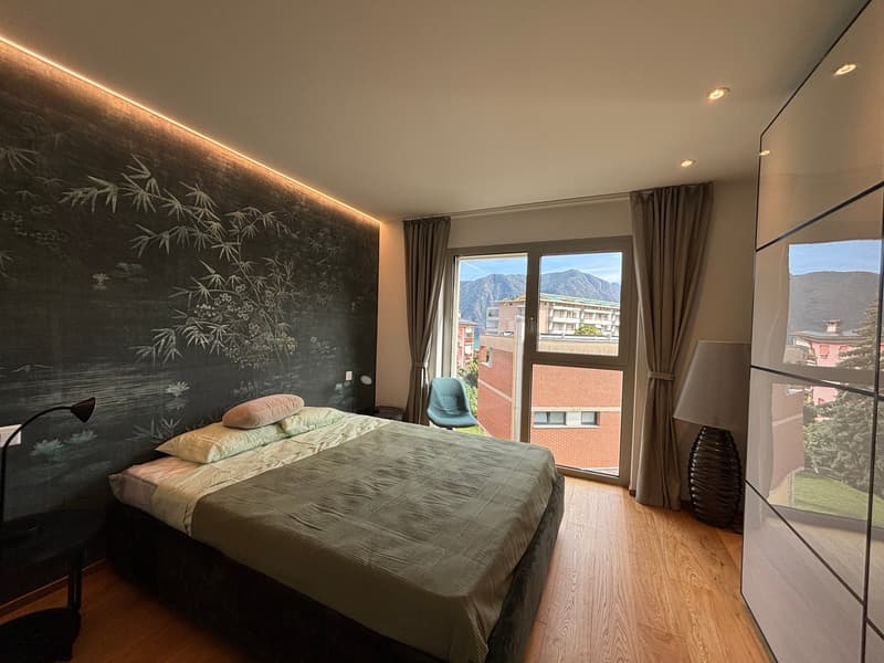 Elegante 3.5 locali a Massagno con roof garden vista lago (5)