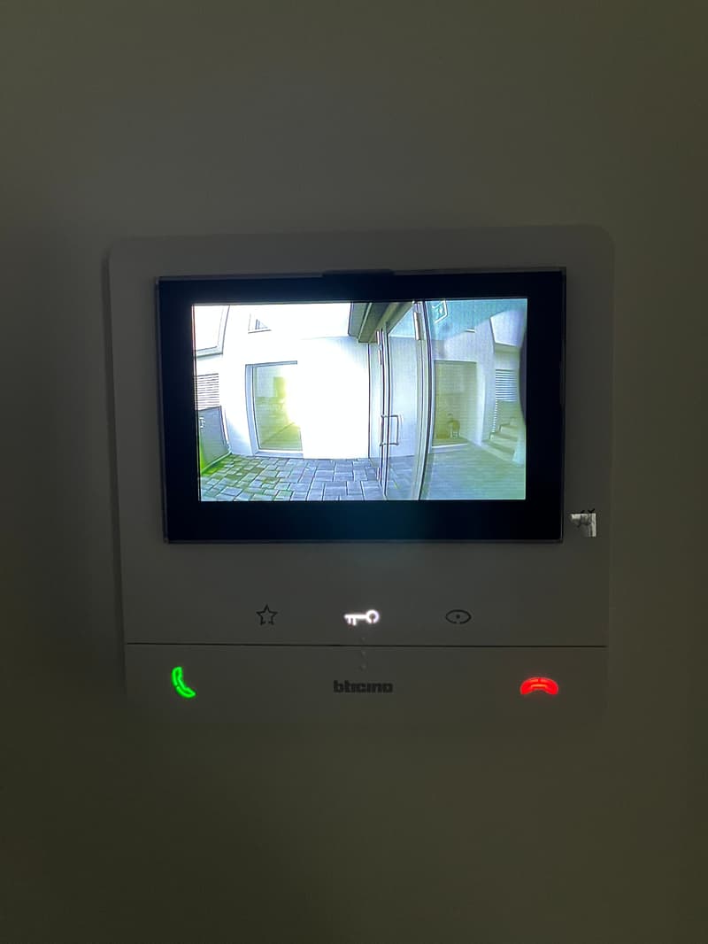 MODERNO APPARTAMENTO 2,5 locali a CLARO (11)