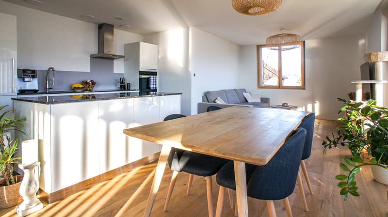Moderne 3.5-Zimmer-Wohnung mit herrlichem Ausblick (11)
