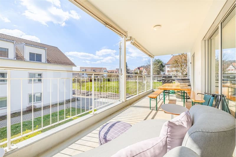 Helle 4.5-Zimmer-Wohnung mit sonnigem Balkon und zwei Tiefgaragenplätzen! (10)