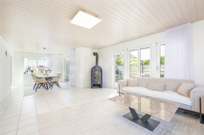 Grosszügiges Traumhaus mit Cheminée, grossem Garten & viel Platz für die ganze Familie (5)