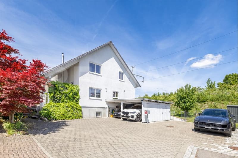 Grosszügiges Traumhaus mit Cheminée, grossem Garten & viel Platz für die ganze Familie (3)