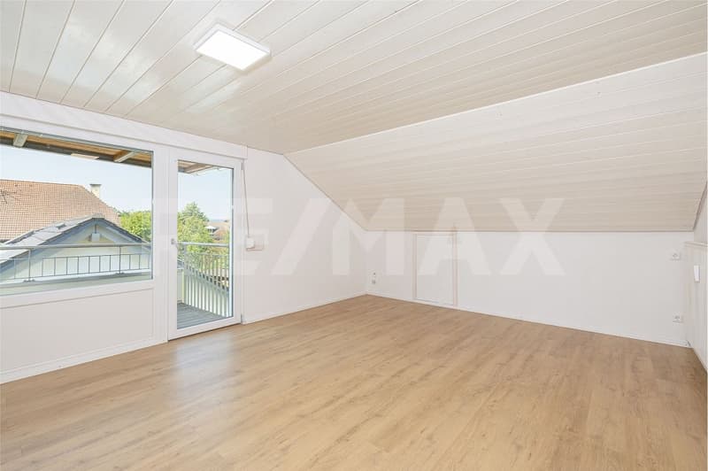 Attraktive Haushälfte mit 3 Wohnungen, 3 Carports, Garten und vielseitigem Potenzial (10)