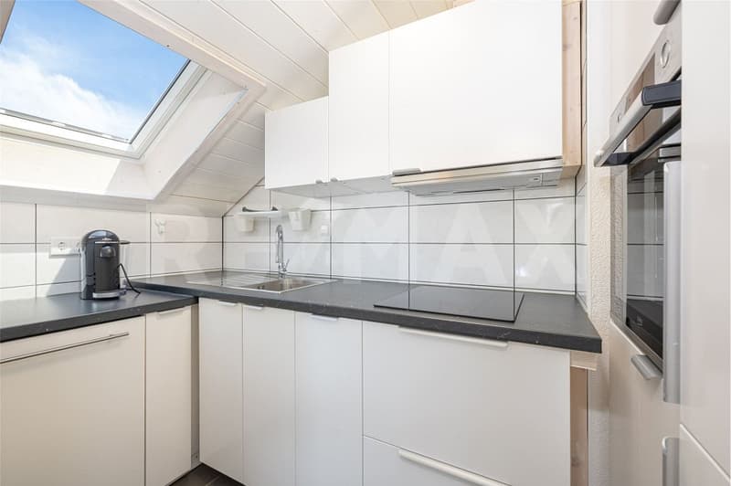Attraktive Haushälfte mit 3 Wohnungen, 3 Carports, Garten und vielseitigem Potenzial (11)