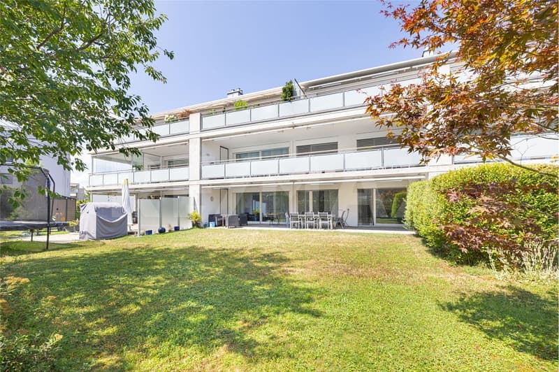 Zentrale, helle 3.5-Zimmer Wohnung mit Gartenparadies (5)