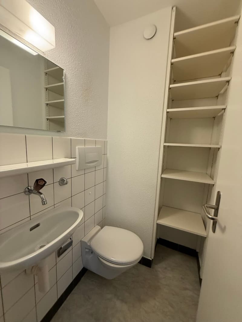 Sunny 3.5-room apartment with balcony in Nidau (6)