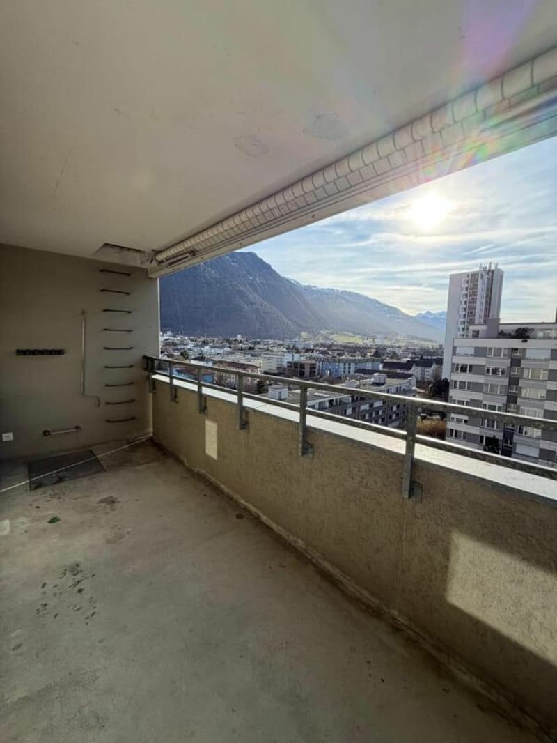 Schöne, helle 4-Zimmer-Wohnung mit Balkon & Bergsicht an zentraler Lage in Chur (14)