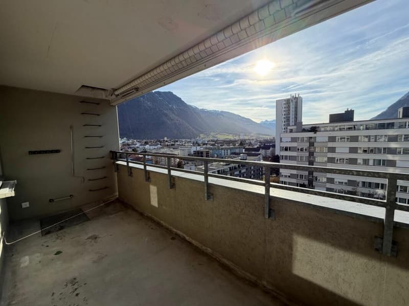 Schöne, helle 4-Zimmer-Wohnung mit Balkon & Bergsicht an zentraler Lage in Chur (15)