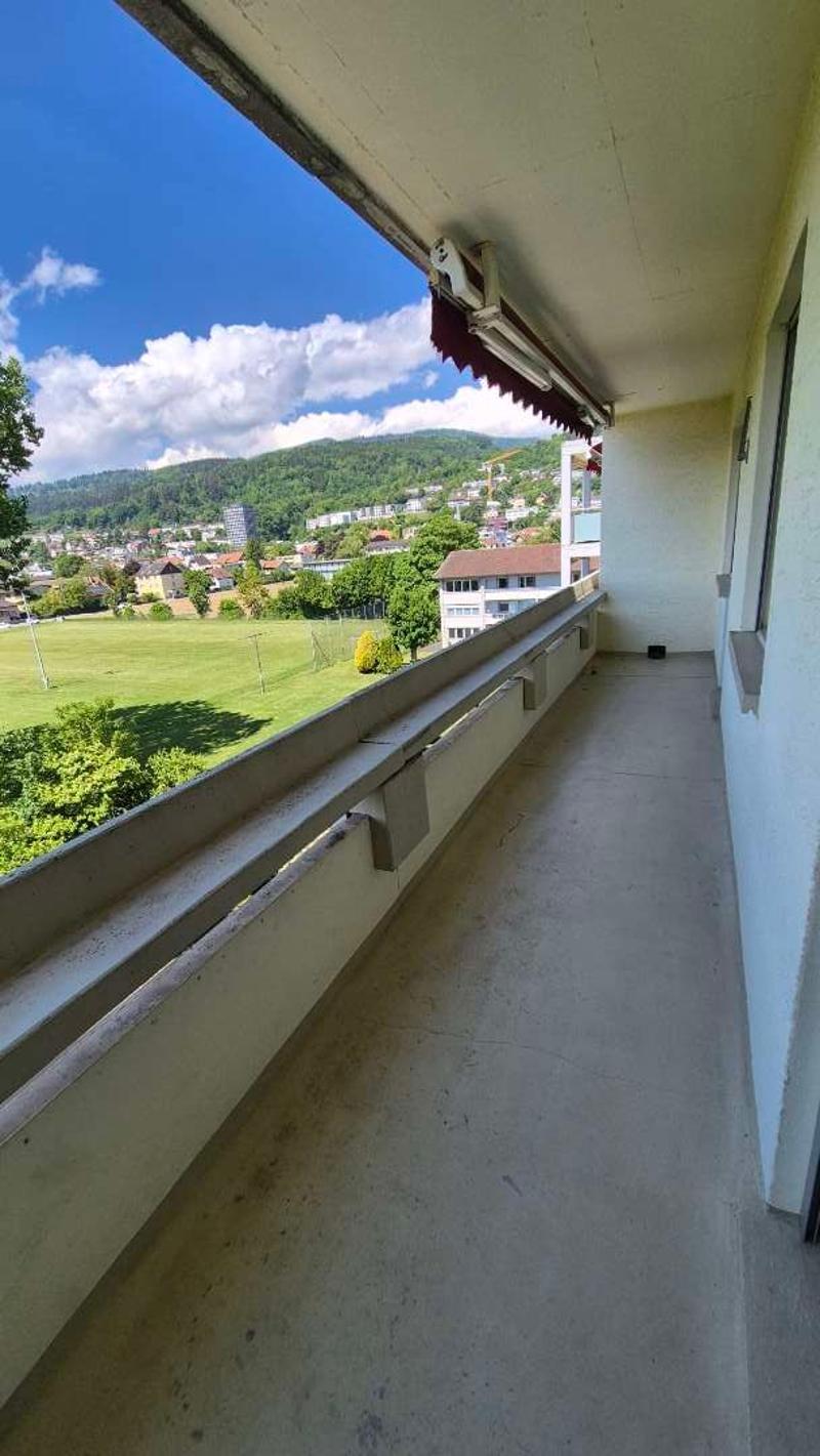 Appartamento luminoso 2.5 locali con balcone a Biel – disponibile immediatamente! (8)
