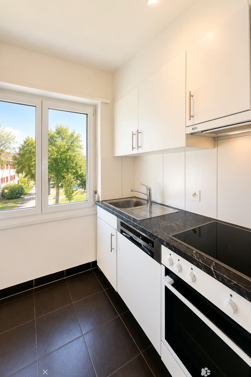 Helle 3.5-Zimmer-Wohnung mit Balkon in Biel – ab sofort verfügbar! (2)