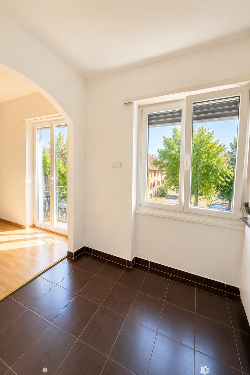 Helle 3.5-Zimmer-Wohnung mit Balkon in Biel – ab sofort verfügbar! (3)