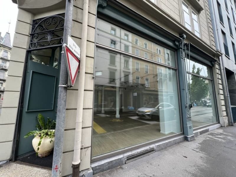 Ladenlokal im EG Ecke Süd-West (2)