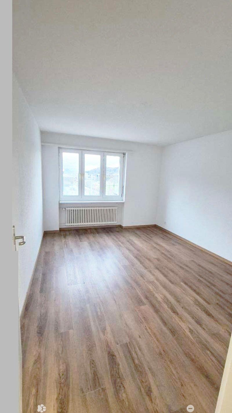 Charmante 4.5-Zimmer-Wohnung mit Balkon in Biel (4)