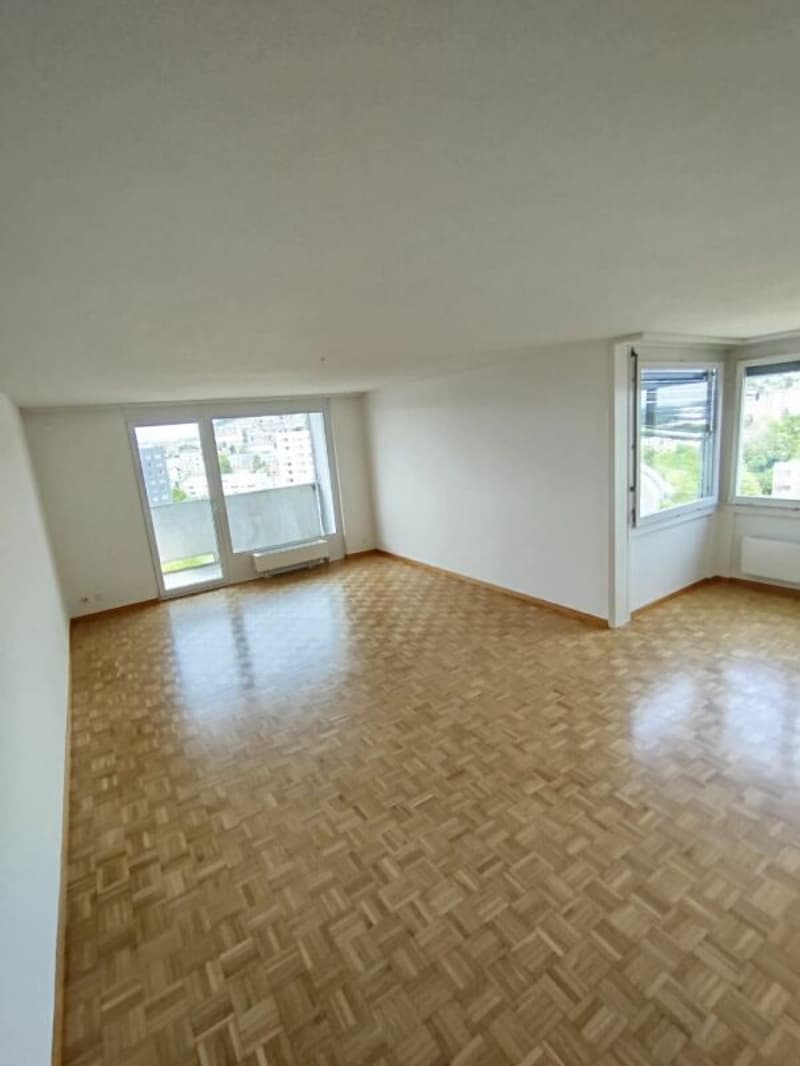 Schöne helle Wohnung (8)